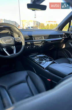 Позашляховик / Кросовер Audi Q7 2019 в Чернівцях