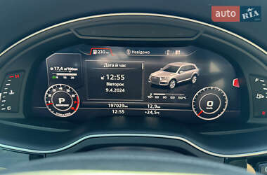 Позашляховик / Кросовер Audi Q7 2016 в 