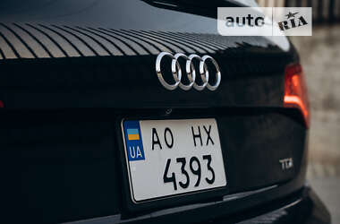 Внедорожник / Кроссовер Audi Q7 2013 в Ужгороде
