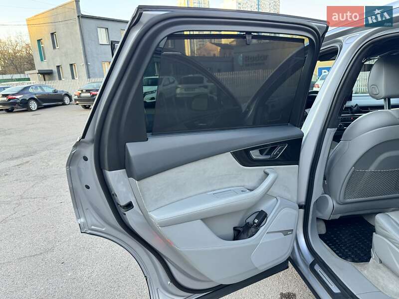 Внедорожник / Кроссовер Audi Q7 2016 в Киеве фото 12 Внедорожник / Кроссовер Audi Q7 2016 в Киеве