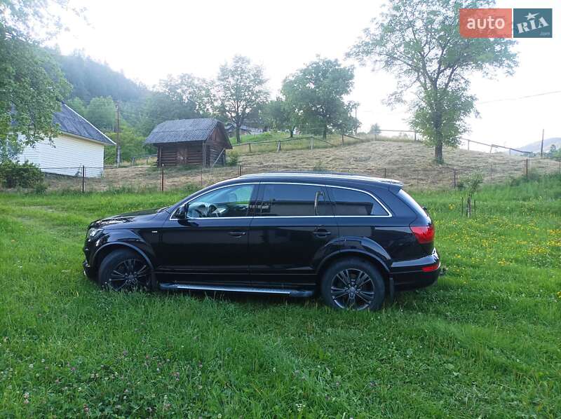 Внедорожник / Кроссовер Audi Q7 2012 в Косове