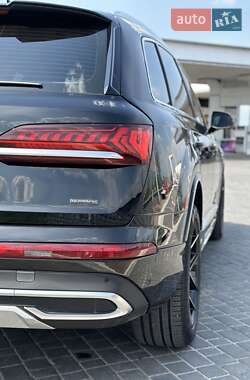 Позашляховик / Кросовер Audi Q7 2021 в Одесі