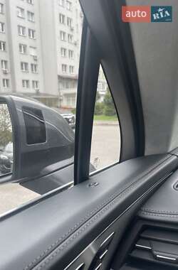 Внедорожник / Кроссовер Audi Q7 2015 в 