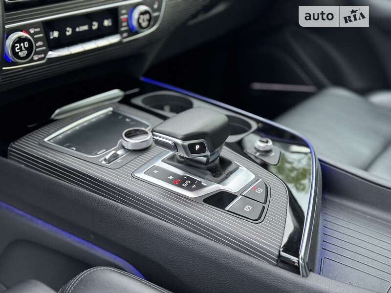 Внедорожник / Кроссовер Audi Q7 2018 в Тернополе