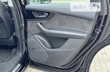 Внедорожник / Кроссовер Audi Q7 2018 в 