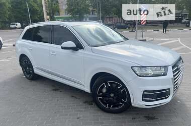 Внедорожник / Кроссовер Audi Q7 2017 в Ровно