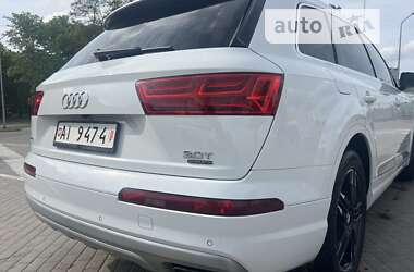 Позашляховик / Кросовер Audi Q7 2017 в Рівному