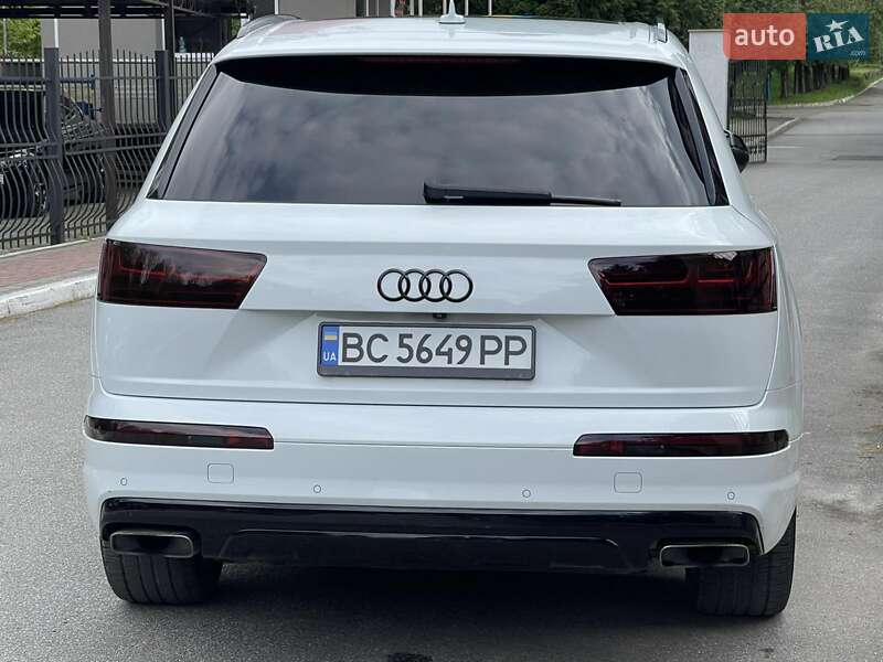 Позашляховик / Кросовер Audi Q7 2017 в Трускавці