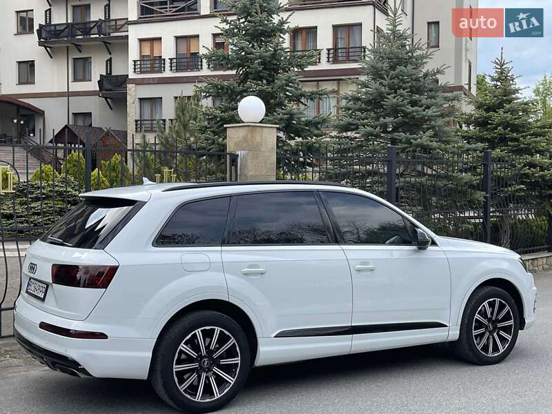 Позашляховик / Кросовер Audi Q7 2017 в Трускавці