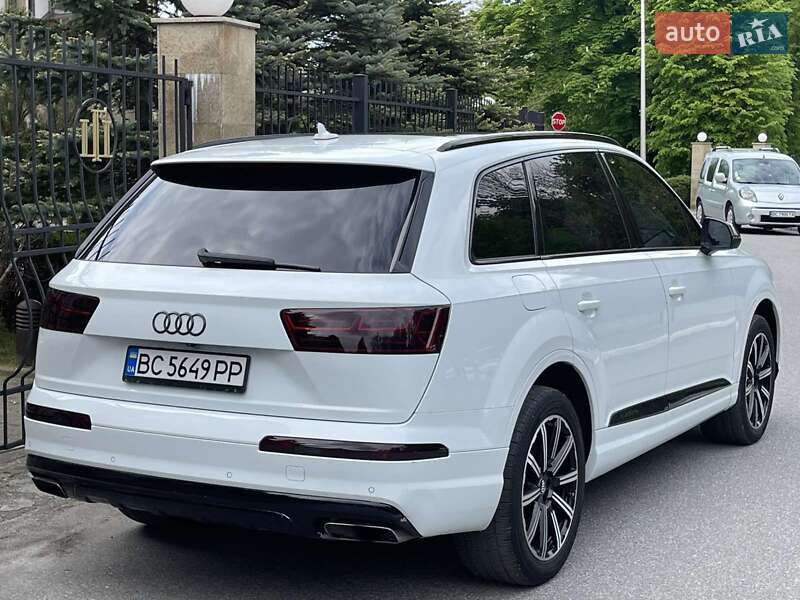 Позашляховик / Кросовер Audi Q7 2017 в Трускавці