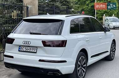 Внедорожник / Кроссовер Audi Q7 2017 в 