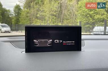 Внедорожник / Кроссовер Audi Q7 2017 в 