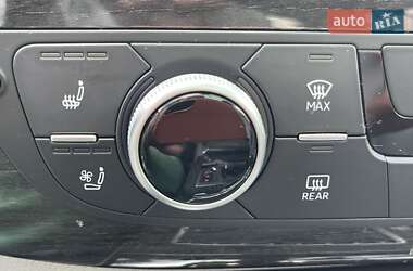 Внедорожник / Кроссовер Audi Q7 2017 в 