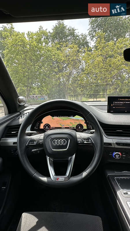 Позашляховик / Кросовер Audi Q7 2015 в Южноукраїнську