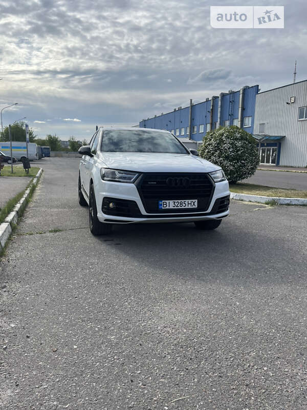 Позашляховик / Кросовер Audi Q7 2016 в Кременчуці