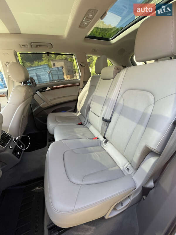 Позашляховик / Кросовер Audi Q7 2013 в Рахові