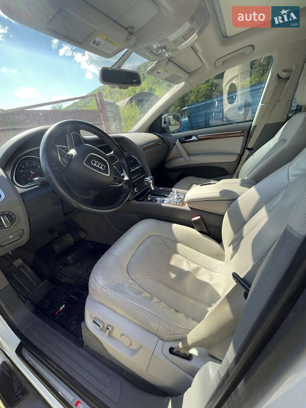 Позашляховик / Кросовер Audi Q7 2013 в Рахові