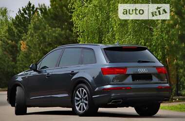 Внедорожник / Кроссовер Audi Q7 2017 в Днепре