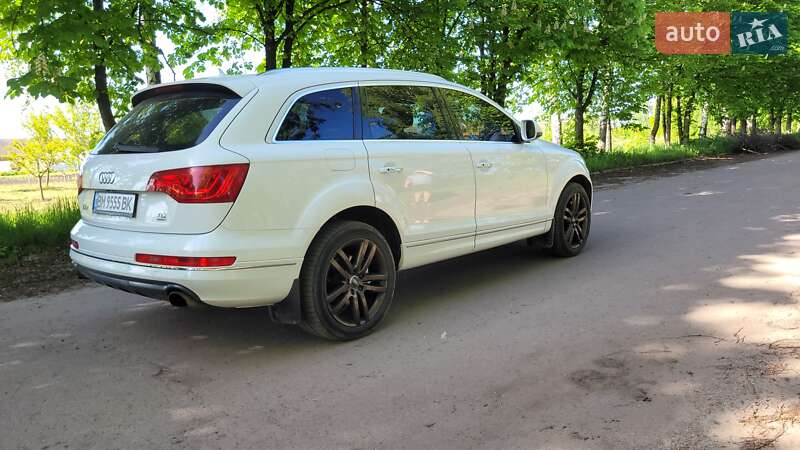 Внедорожник / Кроссовер Audi Q7 2013 в Сумах