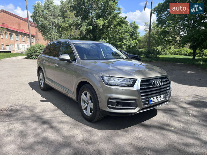 Позашляховик / Кросовер Audi Q7 2017 в Кривому Розі
