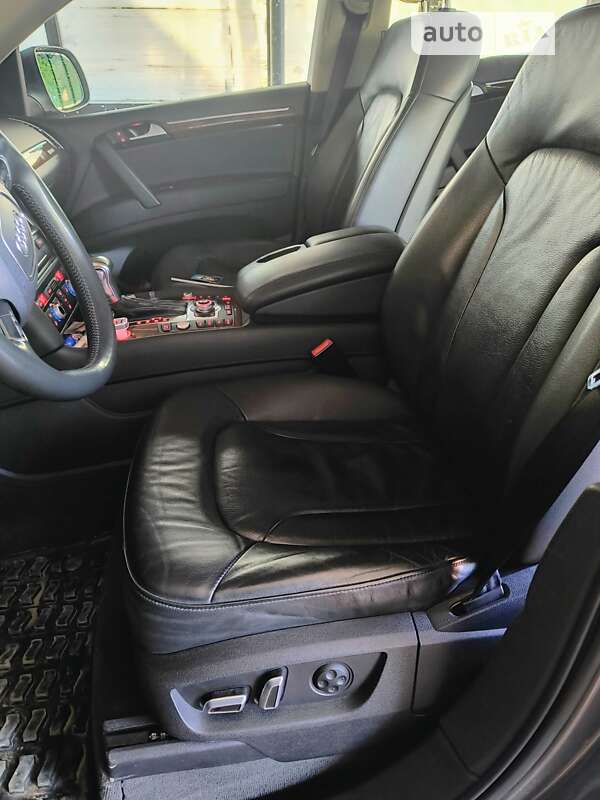 Позашляховик / Кросовер Audi Q7 2014 в Долині