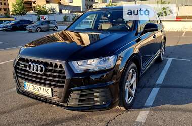 Внедорожник / Кроссовер Audi Q7 2016 в 
