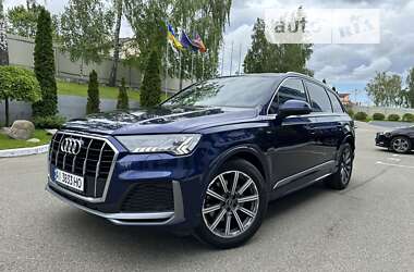 Позашляховик / Кросовер Audi Q7 2020 в Києві