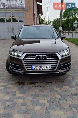 Внедорожник / Кроссовер Audi Q7 2018 в 