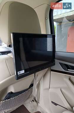 Внедорожник / Кроссовер Audi Q7 2018 в 