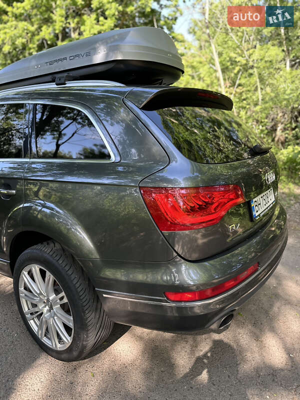 Позашляховик / Кросовер Audi Q7 2015 в Одесі