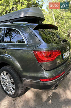 Внедорожник / Кроссовер Audi Q7 2015 в 