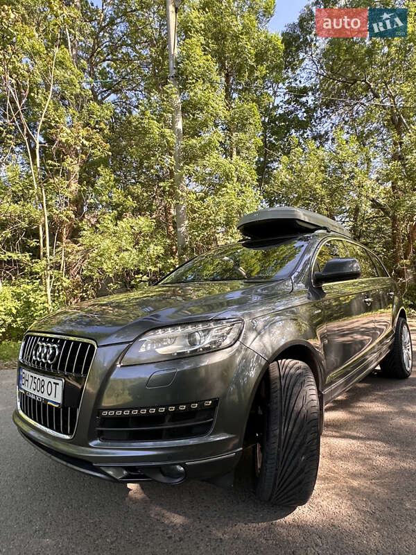 Позашляховик / Кросовер Audi Q7 2015 в Одесі