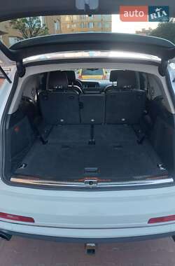 Внедорожник / Кроссовер Audi Q7 2014 в Киеве