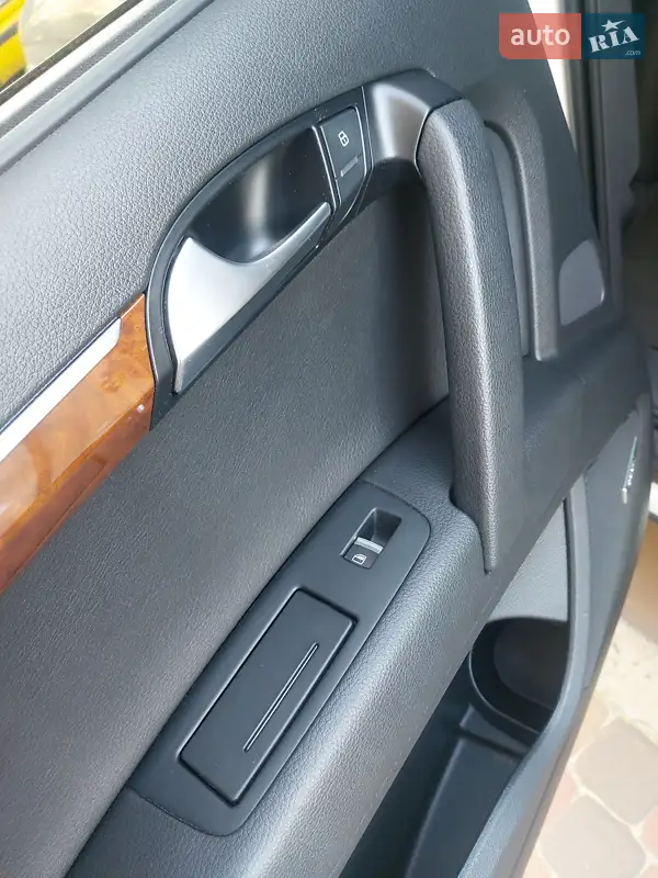 Audi Q7 2014 VIN WA1LGAFE1FD001476 фото оголошення 91 з 161