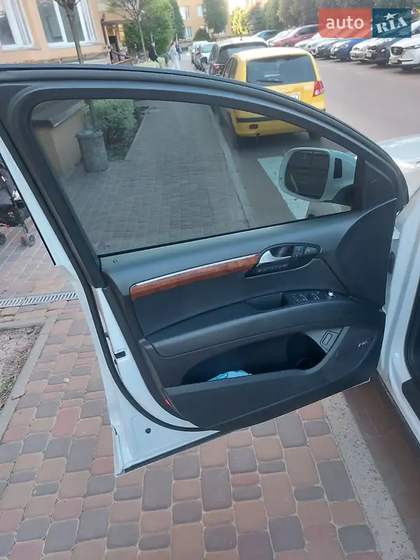 Audi Q7 2014 VIN WA1LGAFE1FD001476 фото оголошення 99 з 161