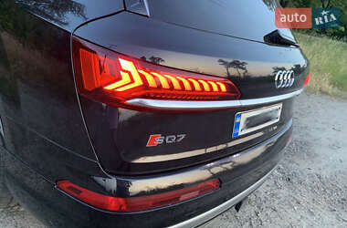 Внедорожник / Кроссовер Audi Q7 2019 в 