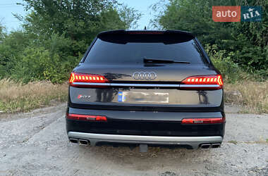 Внедорожник / Кроссовер Audi Q7 2019 в 
