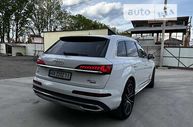 Позашляховик / Кросовер Audi Q7 2020 в Києві