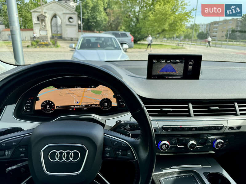 Внедорожник / Кроссовер Audi Q7 2015 в Киеве