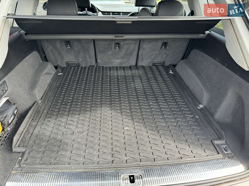 Внедорожник / Кроссовер Audi Q7 2015 в Киеве