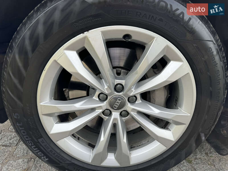 Внедорожник / Кроссовер Audi Q7 2015 в Киеве