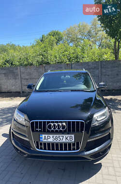 Внедорожник / Кроссовер Audi Q7 2015 в 