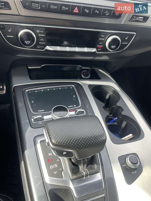 Позашляховик / Кросовер Audi Q7 2018 в Львові