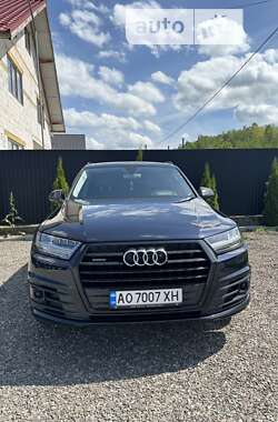 Позашляховик / Кросовер Audi Q7 2016 в Іршаві