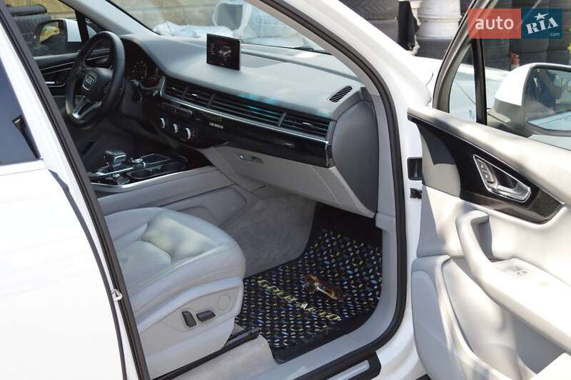 Позашляховик / Кросовер Audi Q7 2016 в Одесі