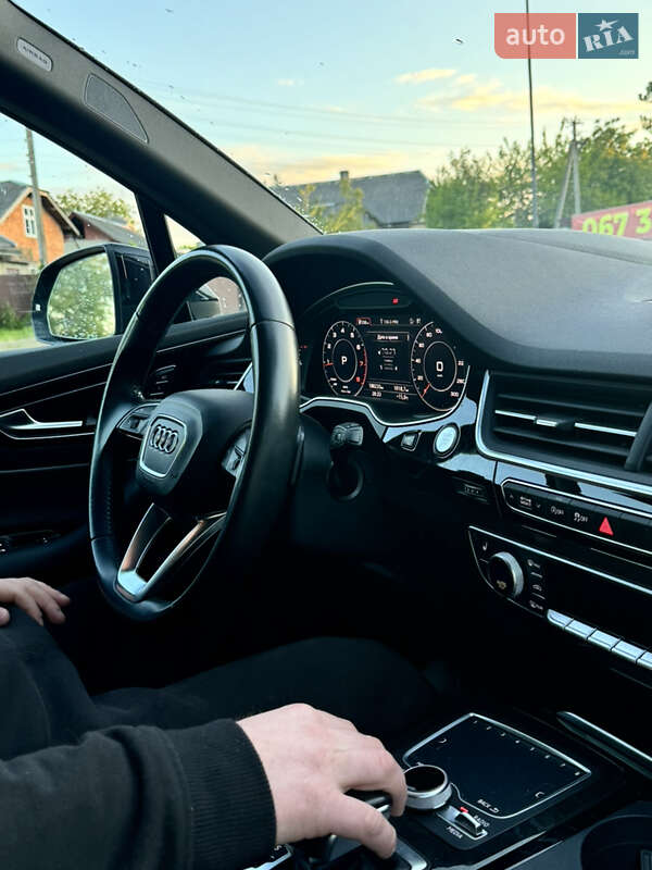 Внедорожник / Кроссовер Audi Q7 2016 в Городенке