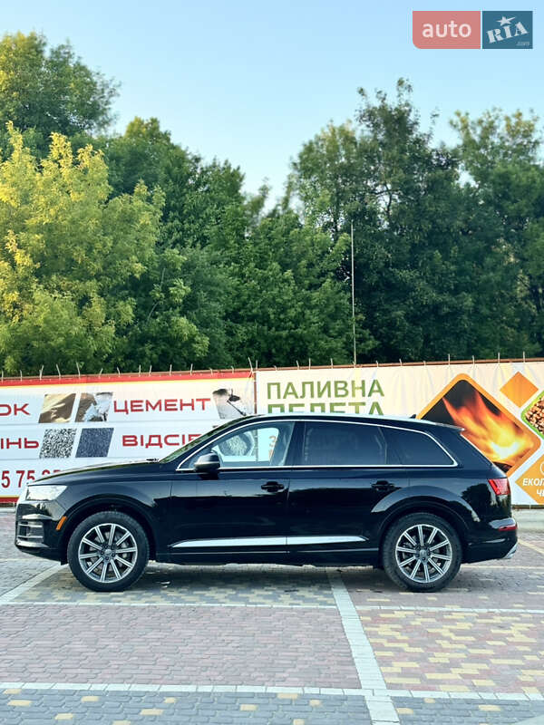 Внедорожник / Кроссовер Audi Q7 2016 в Городенке