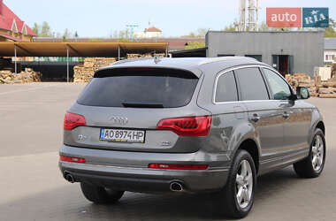 Позашляховик / Кросовер Audi Q7 2015 в 