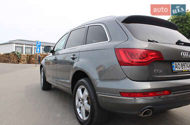 Позашляховик / Кросовер Audi Q7 2015 в 