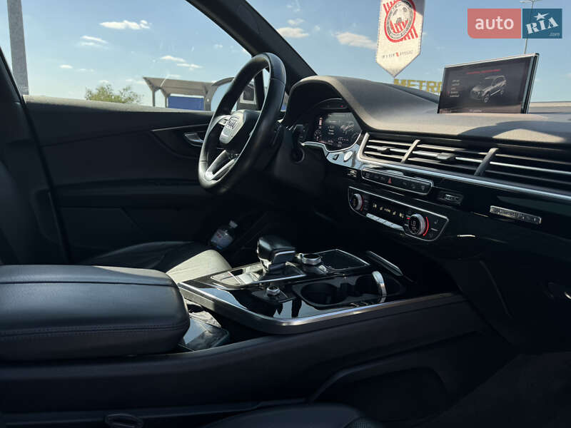 Позашляховик / Кросовер Audi Q7 2016 в Кривому Розі
